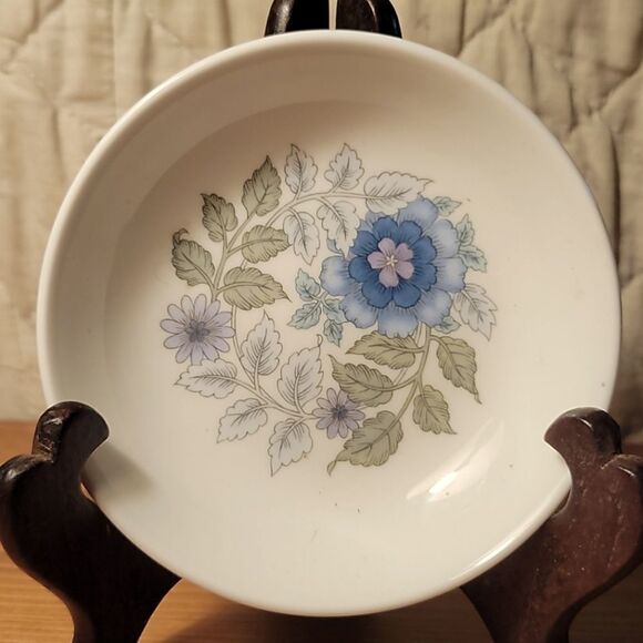 𝅺Wedgwood Clementine Bone China Trinket Dish - Picture 1 of 3